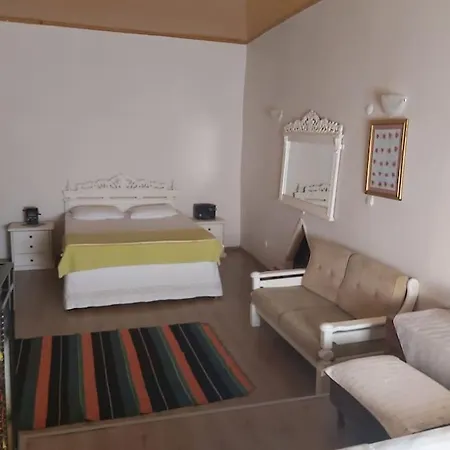Ayvaligin Tarihi Evi 2 Katli *